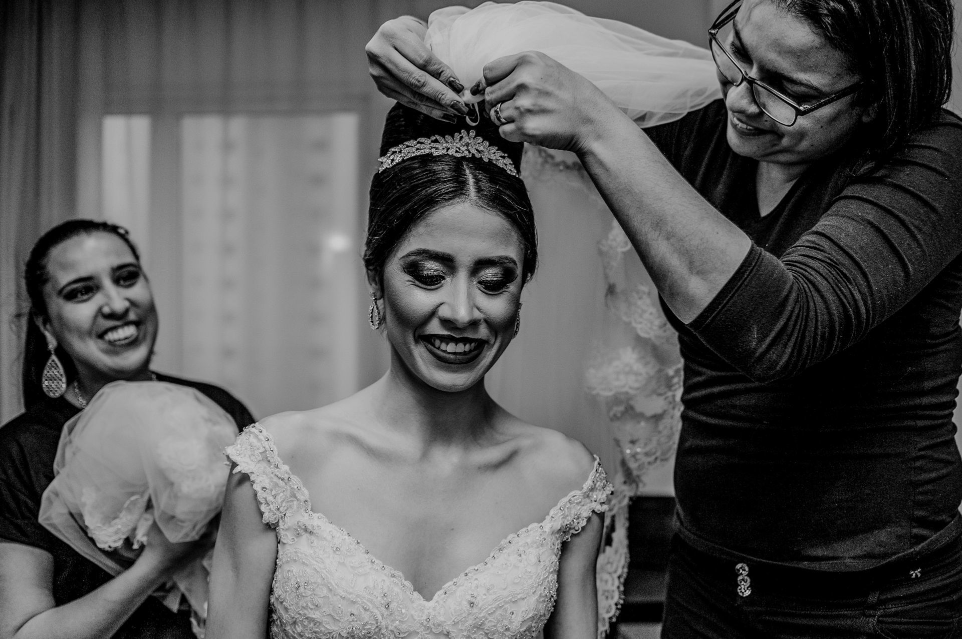 Foto Casamento na igreja - Casamento na Gruta Alphaville - são paulo - Nicolli + Leonardo Foto Casamento na igreja - Casamento na Gruta Alphaville - são paulo - Nicolli + Leonardo - Imagem 12