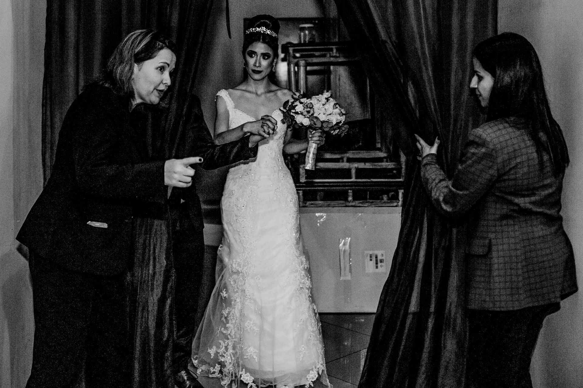 Foto Casamento na igreja - Casamento na Gruta Alphaville - são paulo - Nicolli + Leonardo Foto Casamento na igreja - Casamento na Gruta Alphaville - são paulo - Nicolli + Leonardo - Imagem 21