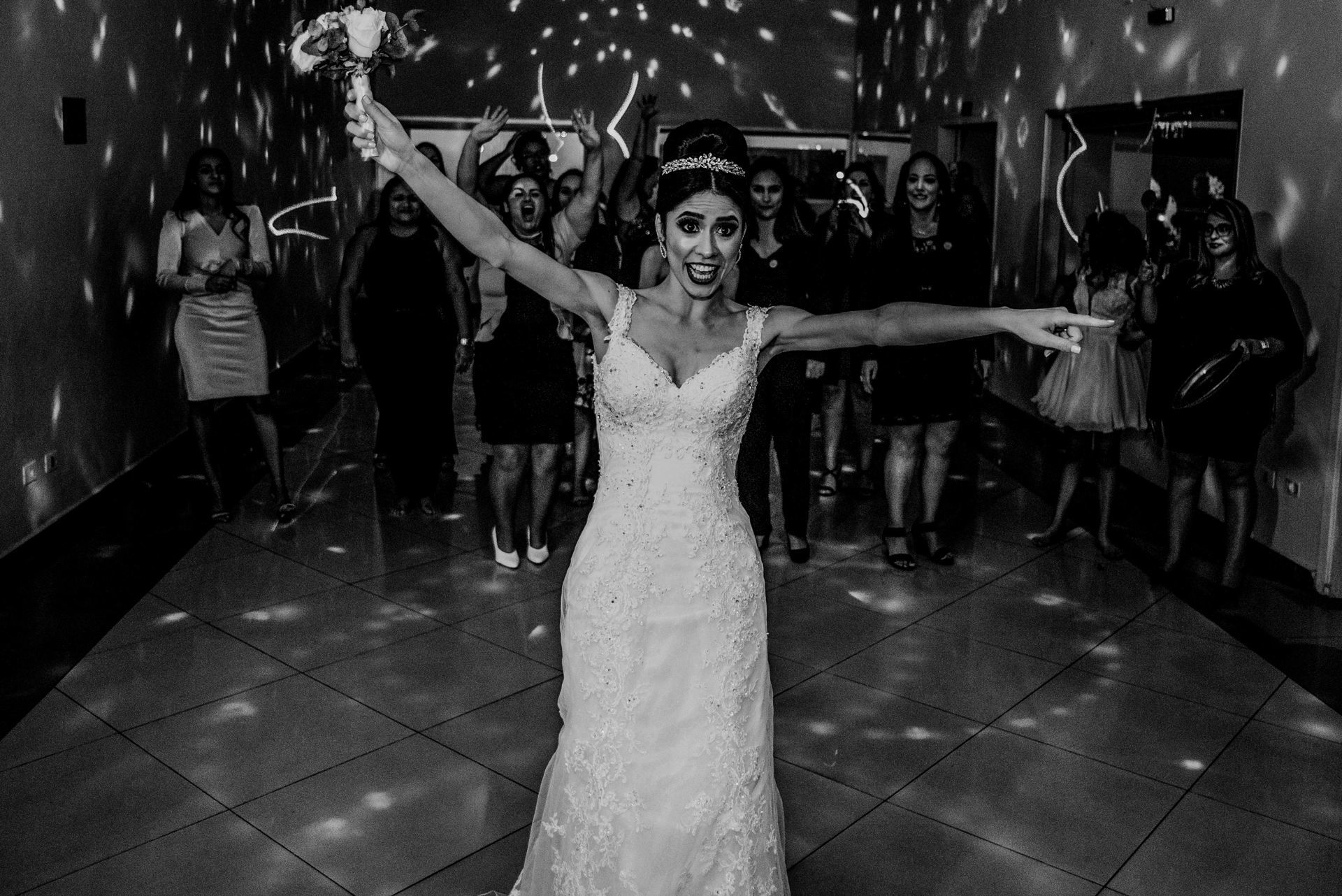 Foto Casamento na igreja - Casamento na Gruta Alphaville - são paulo - Nicolli + Leonardo Foto Casamento na igreja - Casamento na Gruta Alphaville - são paulo - Nicolli + Leonardo - Imagem 44