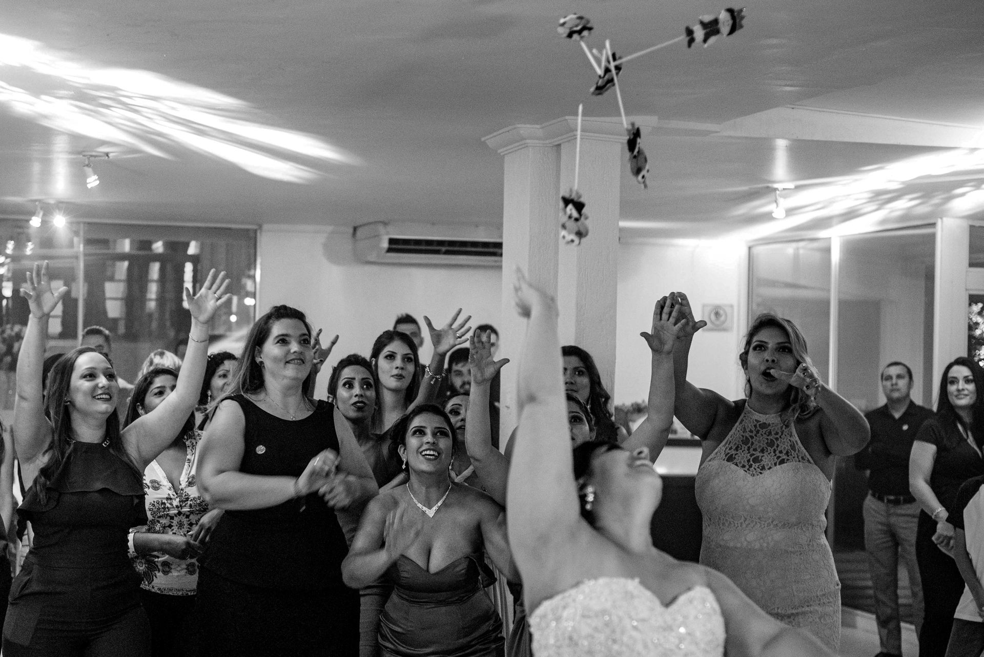 Foto Casamento no campo - casamento a noite - Maison saint germain - São Paulo - Cris + Tiago Foto Casamento no campo - casamento a noite - Maison saint germain - São Paulo - Cris + Tiago - Imagem 31