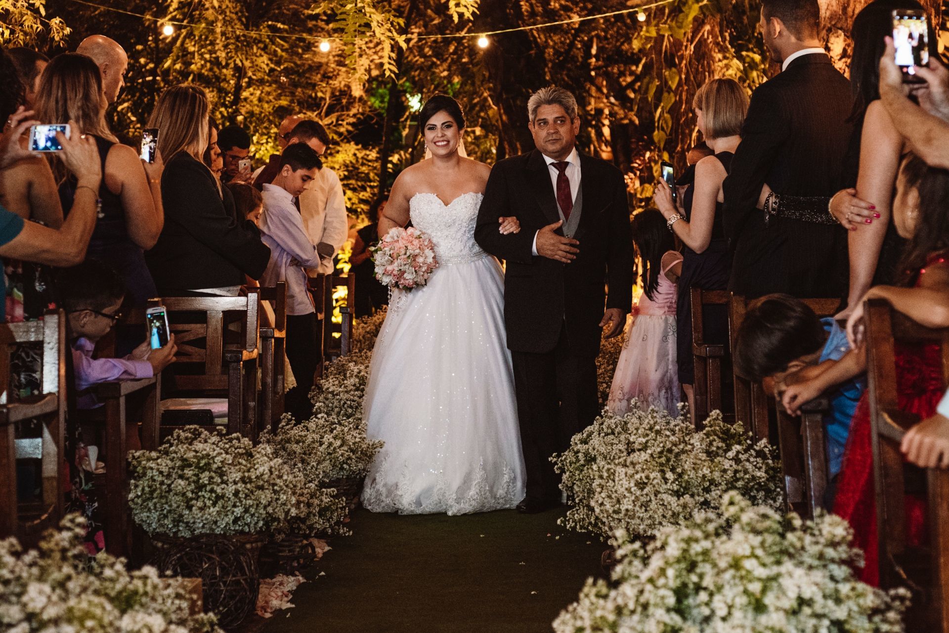 Foto Casamento no campo - casamento a noite - Maison saint germain - São Paulo - Cris + Tiago Foto Casamento no campo - casamento a noite - Maison saint germain - São Paulo - Cris + Tiago - Imagem 14