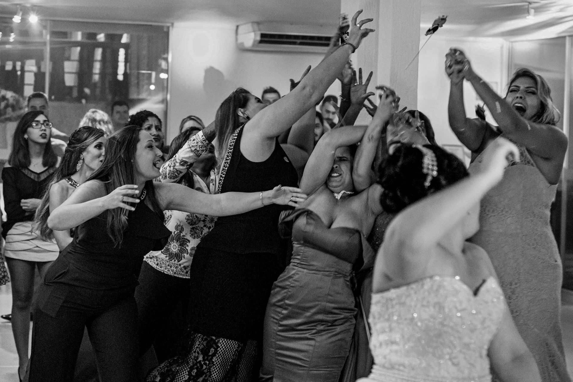 Foto Casamento no campo - casamento a noite - Maison saint germain - São Paulo - Cris + Tiago Foto Casamento no campo - casamento a noite - Maison saint germain - São Paulo - Cris + Tiago - Imagem 32